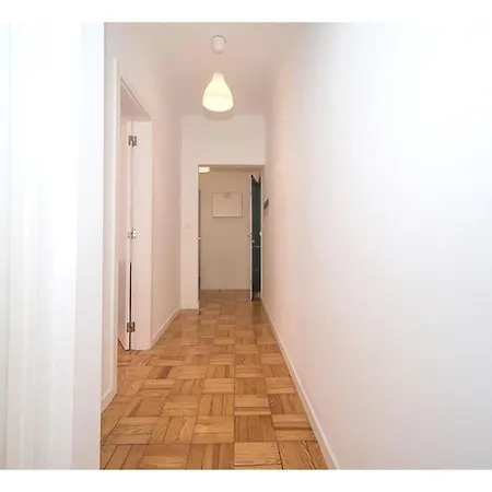 Houze_4 Flat In